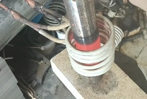 高频感应加热机对钢筒加热淬火退火